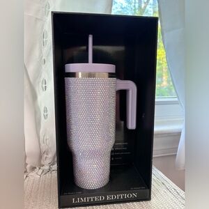 NIB Hydrapeak Limited Edition bling tumbler in lilac 40 oz.